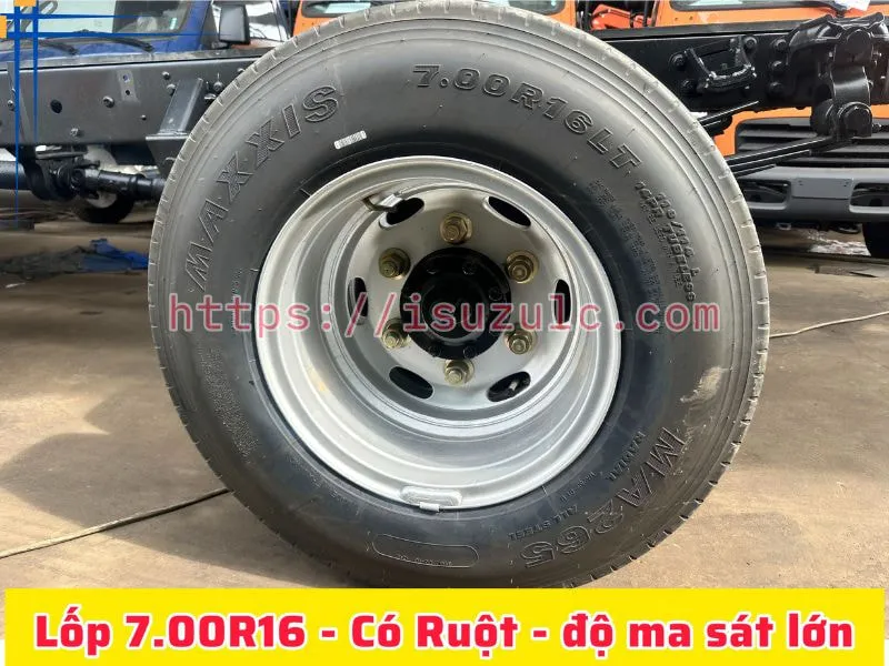 Xe Ép Rác 6 Khối Thaco Linker (Euro 5) Mới Nhất 2025 33 Lốp xe ép rác 6 khối thaco, lốp có ruột, 700.R16