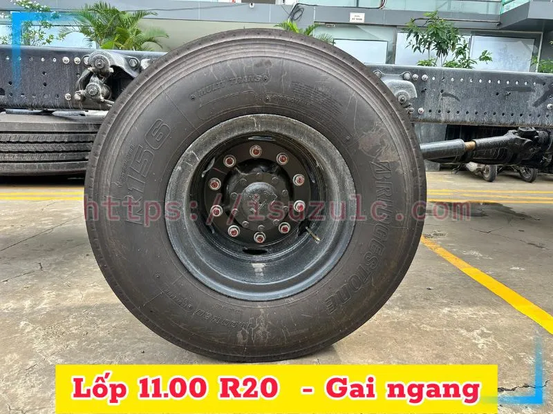 Xe Ép Rác 14 Khối Hino FG (Euro 5) 42 Lốp không săm: 11R20 - Kích thước lốp lớn, tăng độ an toàn, bền bỉ và tiết kiệm nhiên liệu