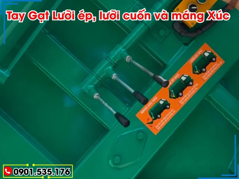 Xe Ép Rác 9 Khối Isuzu FRR (Máng Xúc) 39 3 tay gạt điều khiển máng xúc, lưỡi cuốn và bàn ép rác